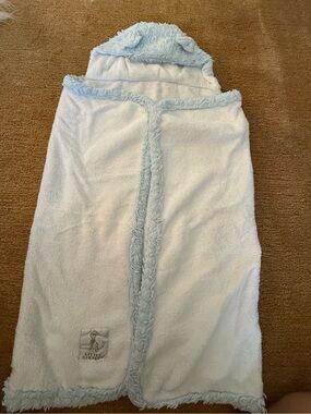 Little Giraffe Cream and Light Blue Hooded Baby Towel